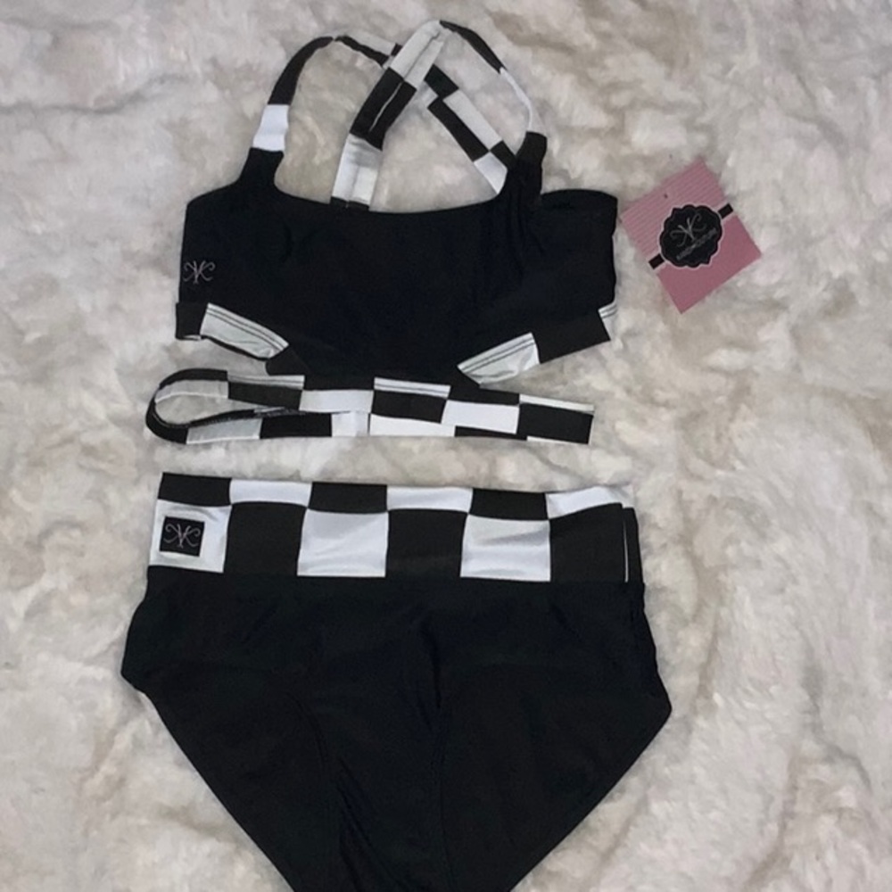 Kandi Kouture matching set with tags